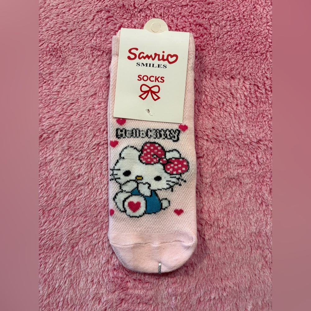 Sanrio Hello Kitty Pink Heart Socks